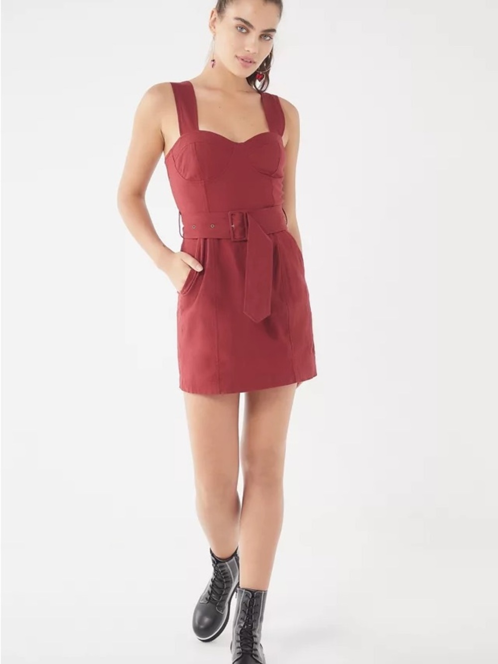 Urban Outfitters Fitted Sweetheart Mini Dress with Belt in Maroon